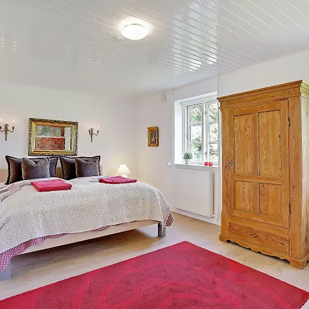 Alojamento de Acomodação e Pequeno-almoço Alokke 3*