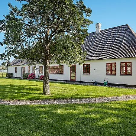 Alokke Nocleg ze śniadaniem 3*