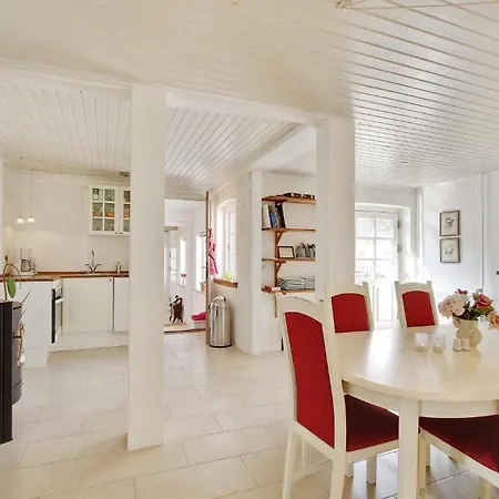 Bed & Breakfast Alokke 3*